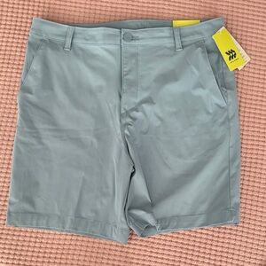 NWT All in Motion Men’s Light Blue Golf Shorts Size 34 8” inseam